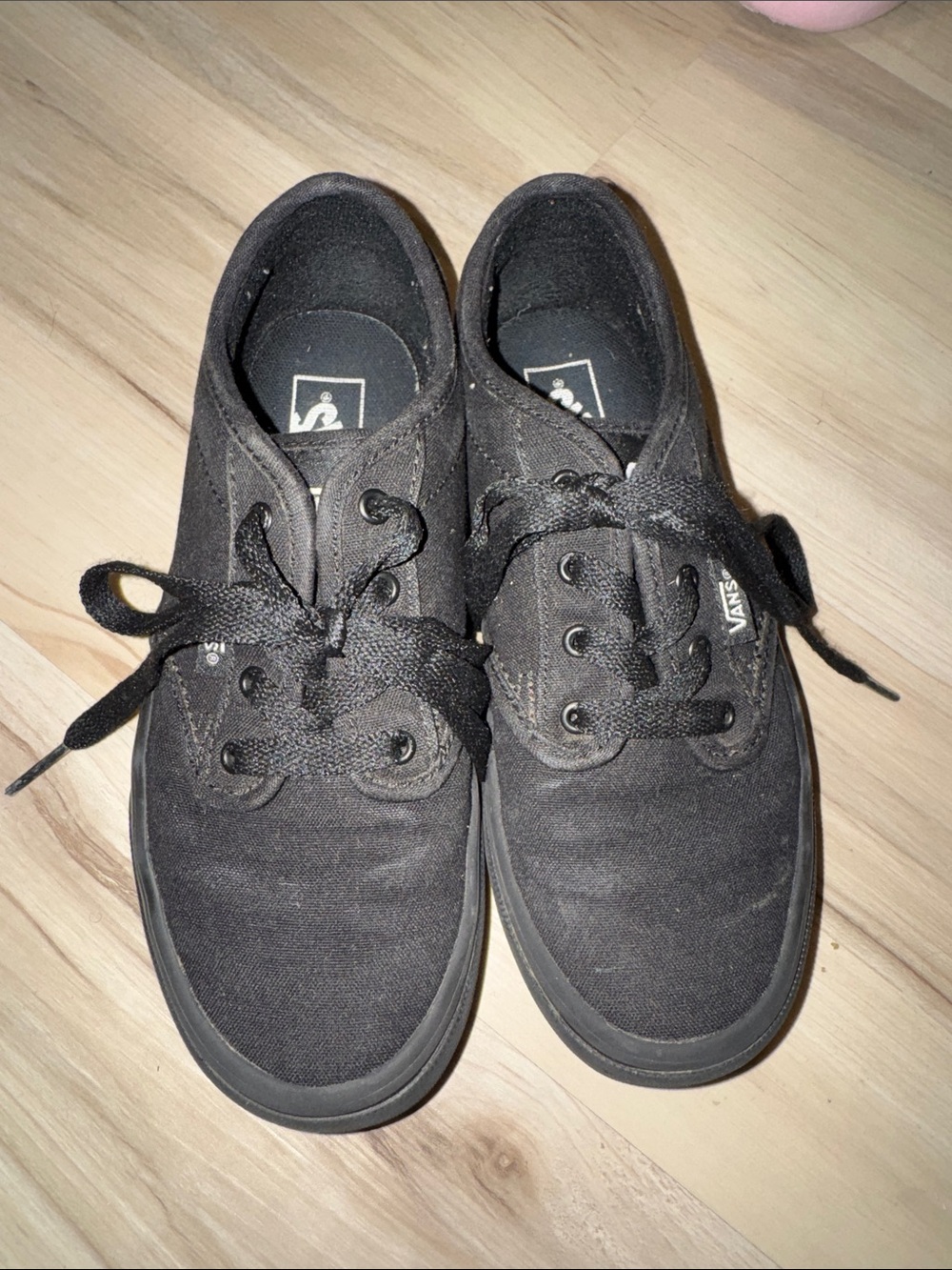 Vans Kids Low-Top Sneakers in Black
